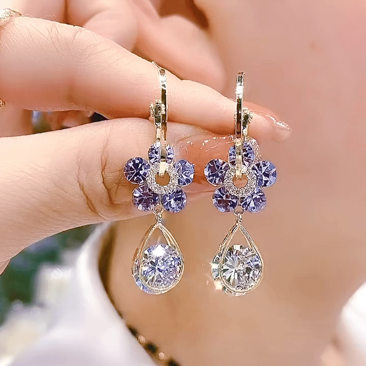 LAST DAY 70% OFF - Fashion Flower Crystal Earrings✨