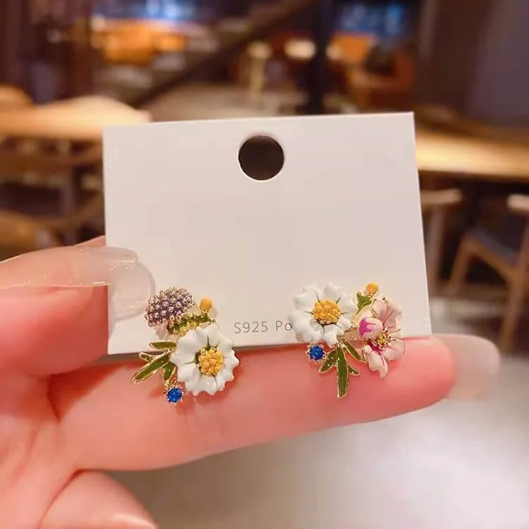Daisy flower earrings