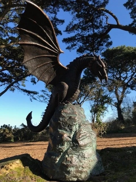 Precision Casting Fire-breathing Dragon Sculpture Waterscape