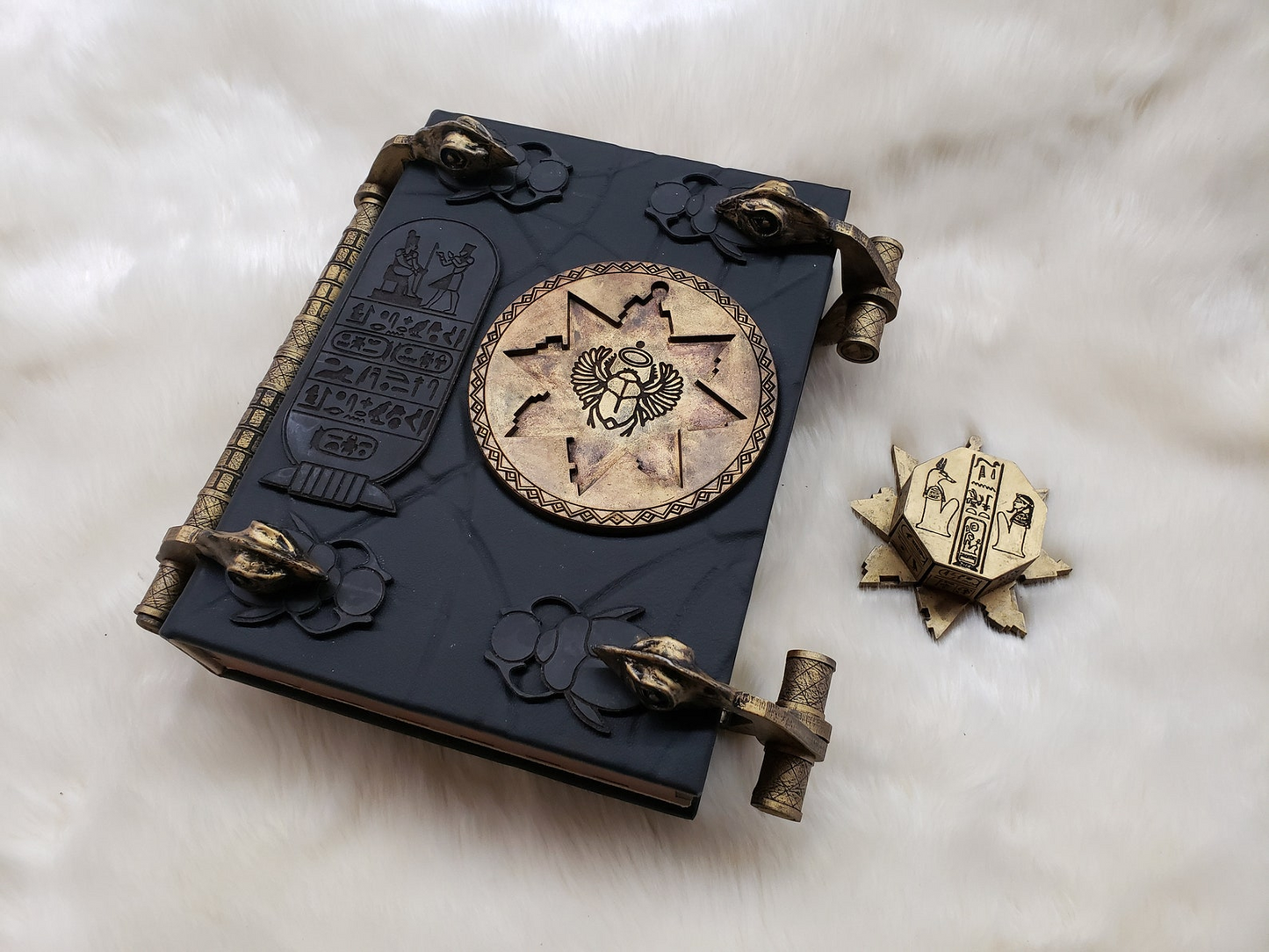 The Book of the Dead - The Mummy Prop Replica