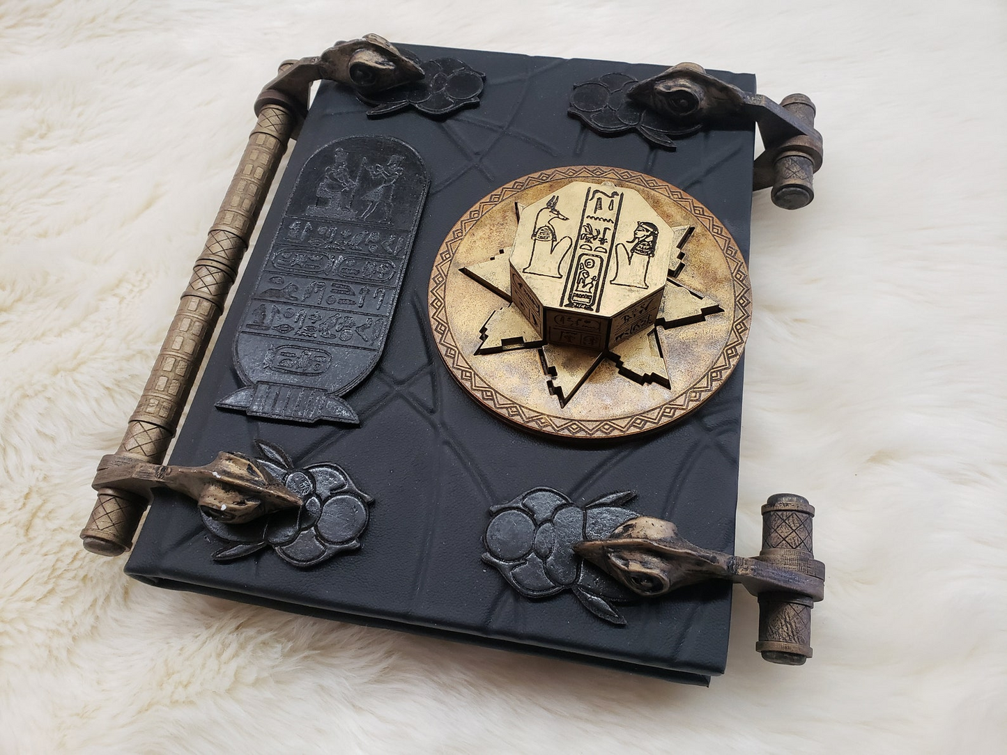 The Book of the Dead - The Mummy Prop Replica