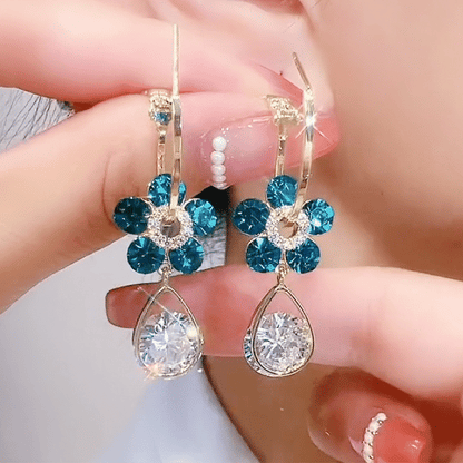 LAST DAY 70% OFF - Fashion Flower Crystal Earrings✨